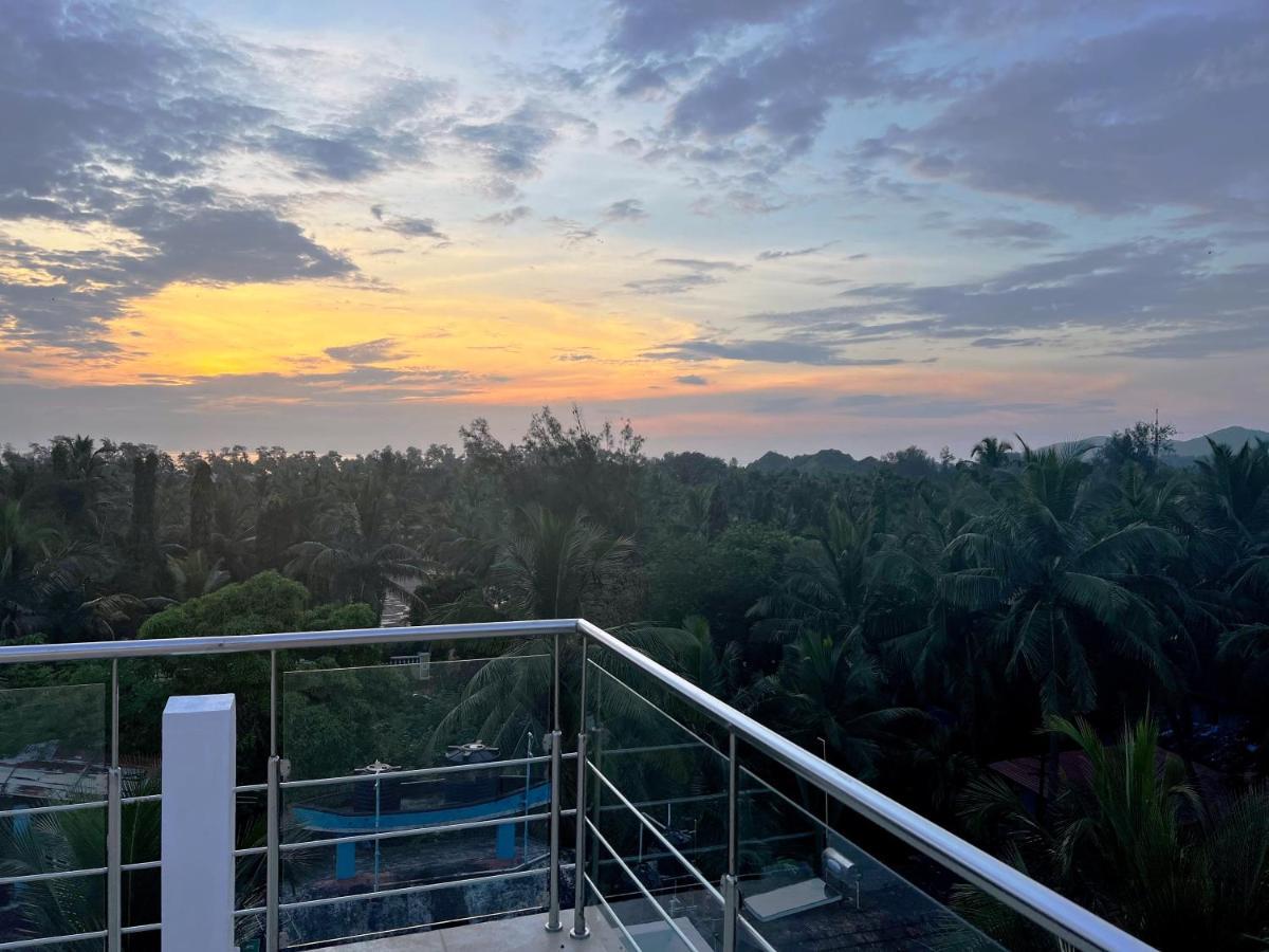 Martins Crest Hotel Patnem Beach Eksteriør billede