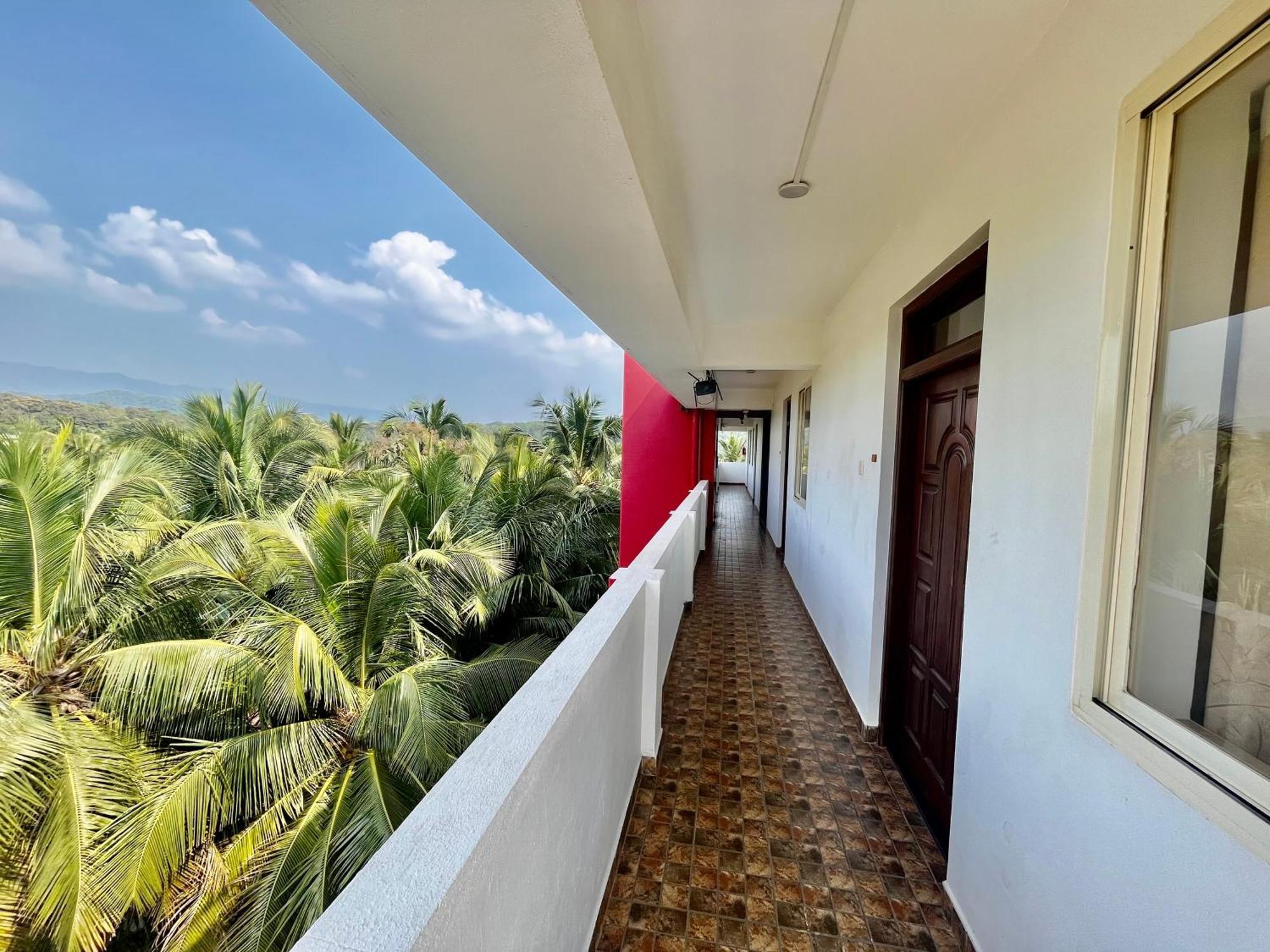 Martins Crest Hotel Patnem Beach Eksteriør billede